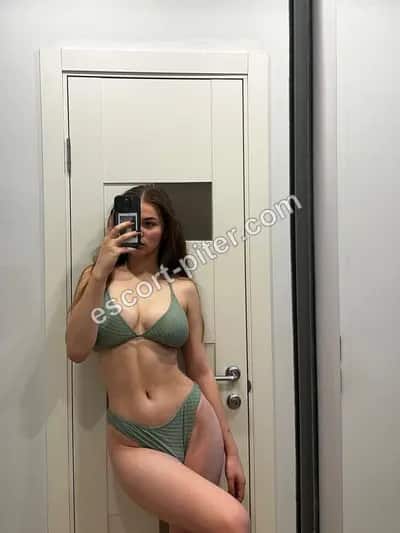 Полли